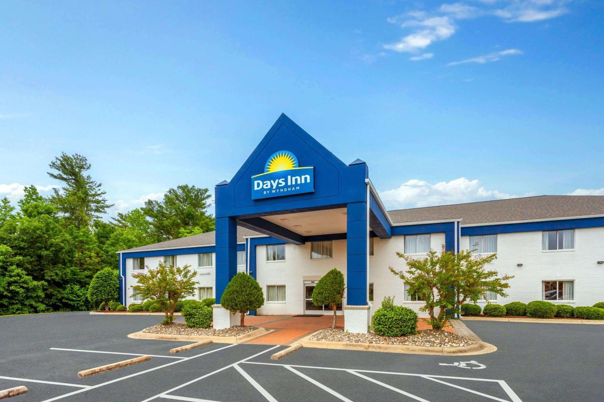 Days Inn & Suites By Wyndham Siler City Eksteriør bilde